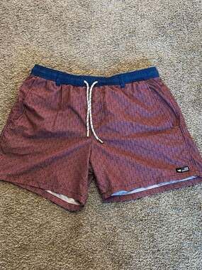 Southern Marsh Men's Shoreline Performance Swim Trunks in Red Pattern 7 inch